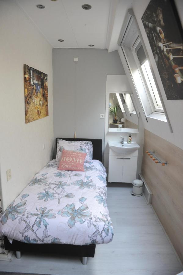 엥크휘젠 Karnemelkhuys B&B 외부 사진