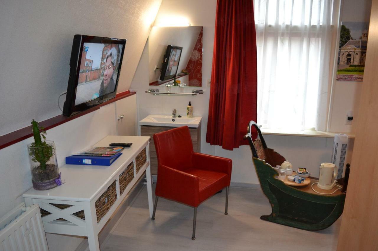 엥크휘젠 Karnemelkhuys B&B 외부 사진